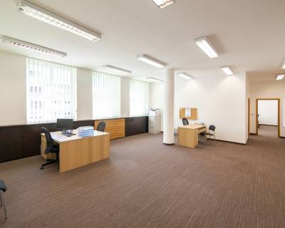 Perfect office spaces, 194m2, unfurnished, parking, city center