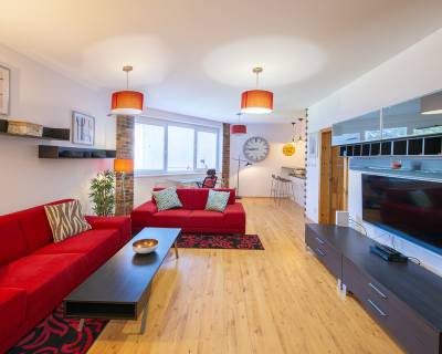 Luxury 1-bedroom modern furnished flat 67m2, loggia, parking, Ružinov