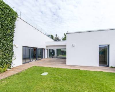 Modern 3bdr house 170 m2, terrace, double garage, Koliba