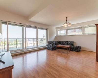 Spacious and beautiful 2 bdr apt 92m2 with great terrace and parking