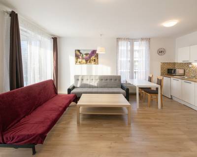 Sunny 1 bdr apt., 56 m2, furnished, with balcony and parking