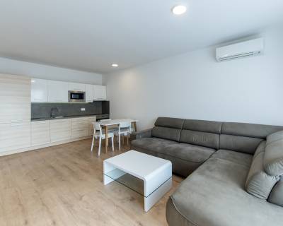 RESERVED Pleasant 2bdr apt 70m2, with A/C and parking