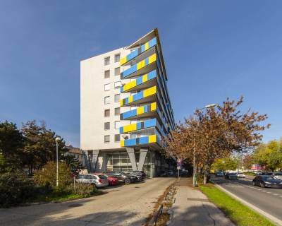 Sunny 2-bdr flat in center of Ružinov, garage parking, loggia, view