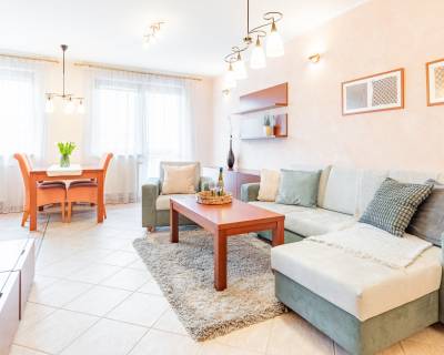 SOLD  2-bdr furnished quiet apartment with garage, 81m2 + balcony