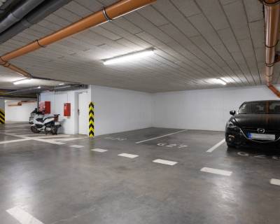 PREDANÉ parkovacie miesto VILA NA KOPCI, v garáži, novostavba, 