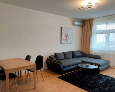 Very nice 1 bdr apt 57 m2, A/C, with balcony and parking 