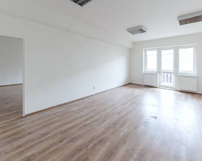 Spacious 1bdr apt 80m2, in a good location with parking and balcony