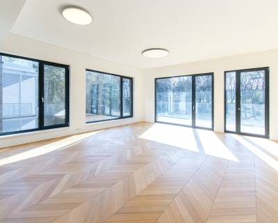 Luxusný, nezariadený 4i byt 142 m2, terasy s výhľadom do lesa, UNIQ 