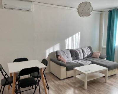 Moderný 2i byt 53 m2, klimatizácia, dobrá lokalita 