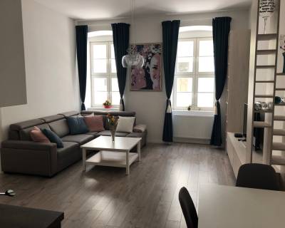 Beautiful spacious 1 bdr apt 62m2 with atmosphere in center of town