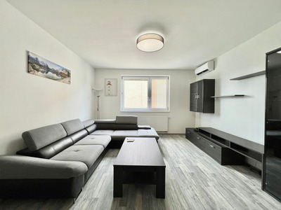 RESERVED Nice 1bdr apt 53m2, air conditioned with parking, petfriendly
