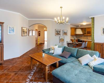 Spacious 3bdr apt 140m2 with large terrace, balcony and sauna