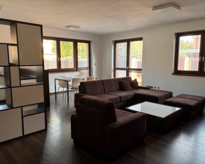 Modern, pleasant 1bdr apt 71 m2, fireplace, great location 